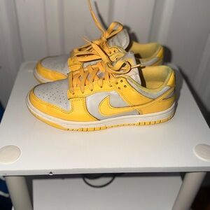 Nike Kids Sneakers in Yellow and Gray(size 6 women)